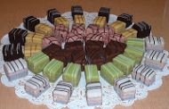 PETIT FOUR