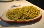 Espaguete ao pesto